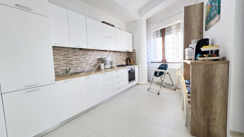 Intersectie Valea Oltului - Prelugirea Ghencea, penthouse cu terasa,